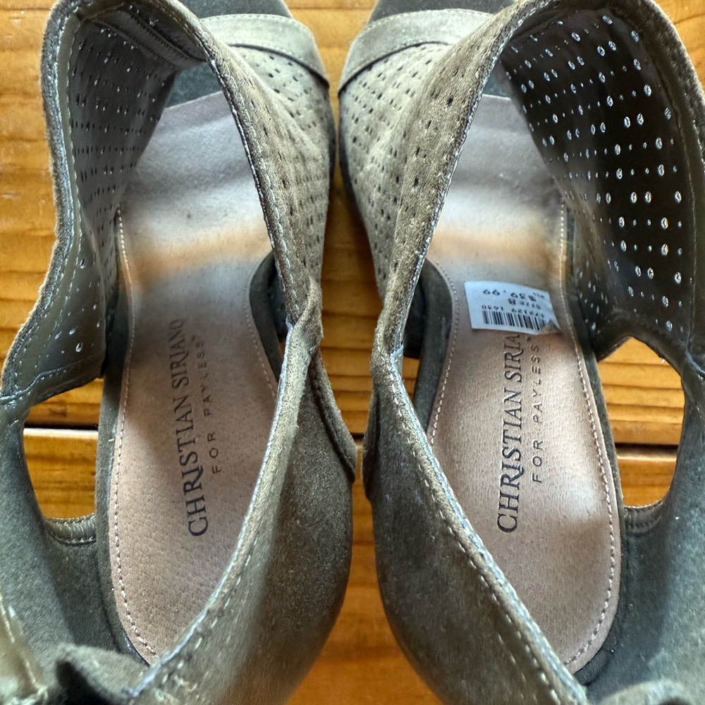 Heels - Picture 6 of 7